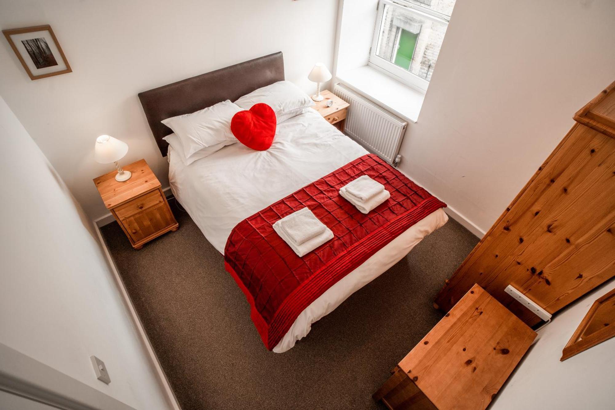 The Torrs Apartments New Mills Bagian luar foto